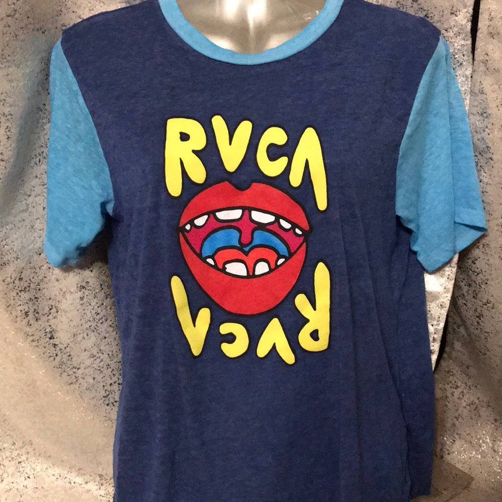 RVCA red lips T-shirt